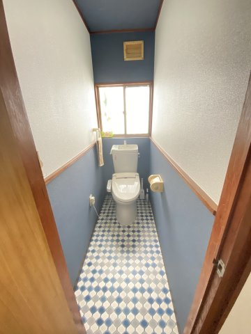 山口市朝倉町の中古一戸建のトイレ