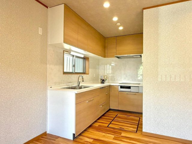 箕面市箕面７丁目　中古戸建のキッチン