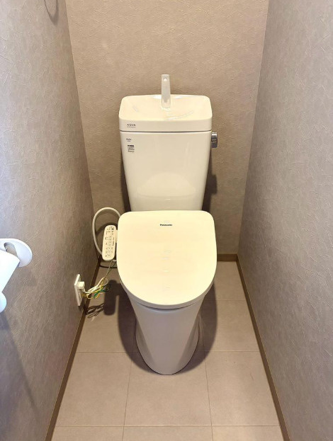 箕面市箕面７丁目　中古戸建のトイレ