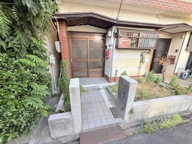 【エントランス】 | 岡3丁目テラス