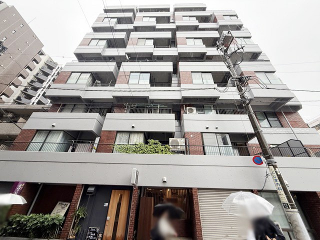 【外観】 | ダイヤハイツサウス大森 | 私たち不動産業スタッフは、よく「いい面構えの建物です」「雰囲気ありますねえ」という言葉を使いますが、当マンションもまさにそのような姿で佇んでいます。～即日のご見学可能～　お問合せはお気軽にどうぞ。
