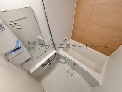 【浴室】 | シーガルパレス板宿 | 1日の疲れを癒してくれる浴室♪優しい色合いのアクセントパネルが施されており、リラックス感が漂います♪