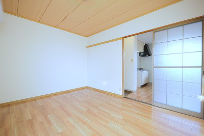 グランドールかたやまＢ棟の寝室