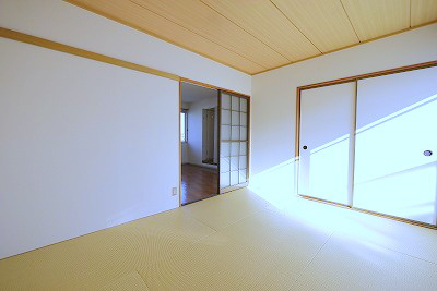 グランドールかたやまＢ棟の和室