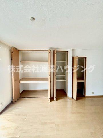 豊中市若竹町１丁目のテラスの収納