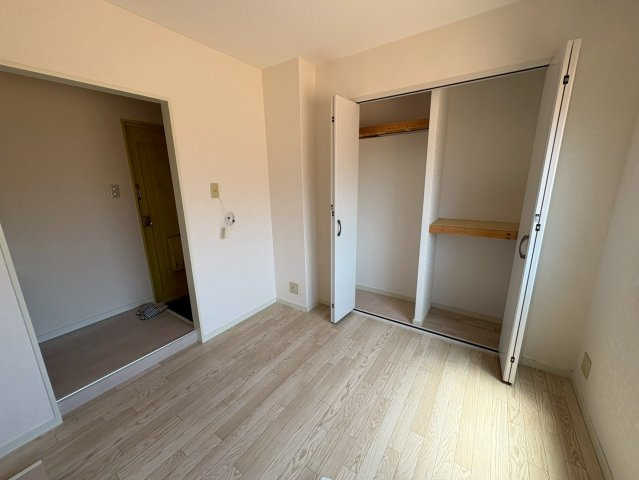 リトル菱屋西