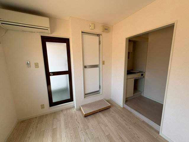 リトル菱屋西