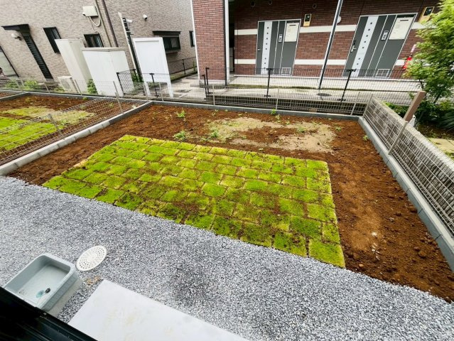 【BLOOMING GARDEN】　久喜市栗原4丁目　全3邸の庭|〇１号棟　庭〇
お庭でBBQやおうちキャンプを楽しむことができます♪
2026年6月撮影