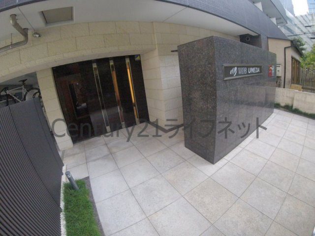 【エントランス】 | Ｗ.O.B UMEDA