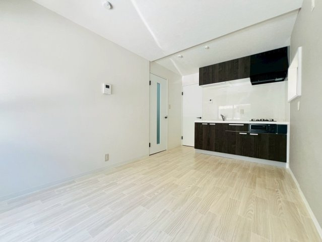 北舞子1丁目戸建の居間・リビング