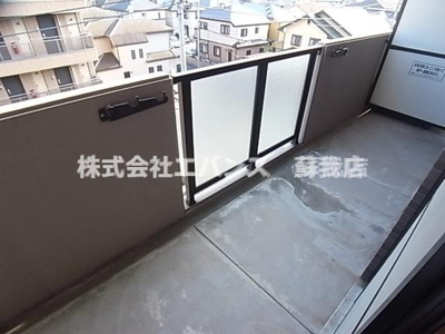 【バルコニー】 | ゼファーシャンティオン蘇我壱番館 | 開放的で明るい空間を演出してくれるバルコニーです