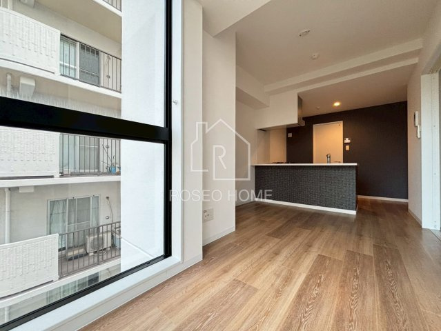 エムヒルズ南森町の居間・リビング|同マンション別部屋：参考写真