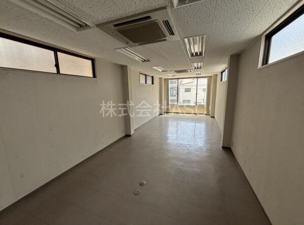 阪南町5丁目テナントビルの内装