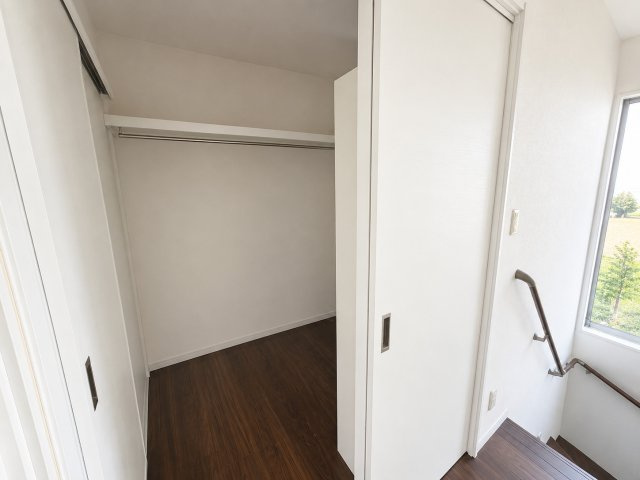 各務原市川島緑町３丁目の収納