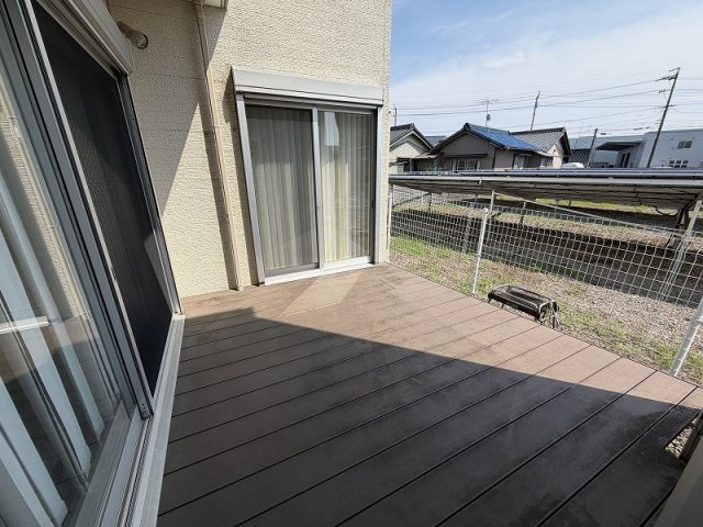 各務原市川島緑町３丁目のバルコニー