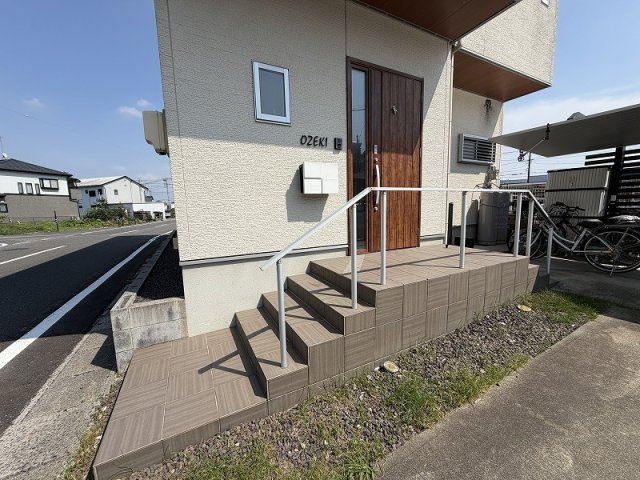 各務原市川島緑町３丁目の玄関