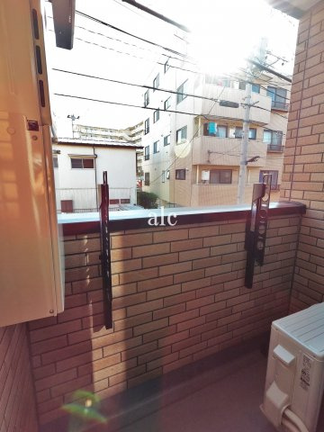 板橋区富士見町のアパートのバルコニー