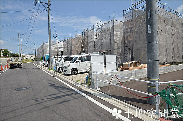 新築住宅　金剛１丁目１期の前面道路含む現地写真|8/20