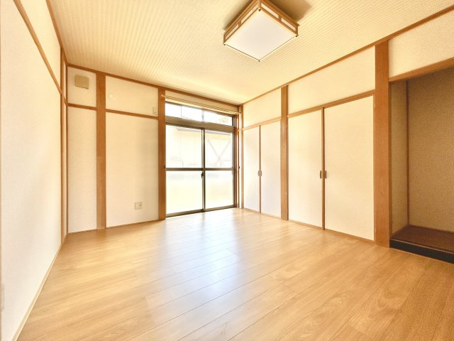 中古住宅　木戸町の洋室