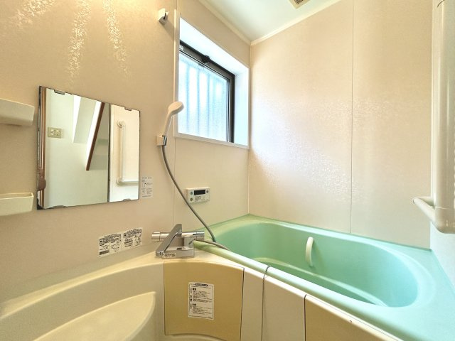 中古住宅　木戸町の浴室
