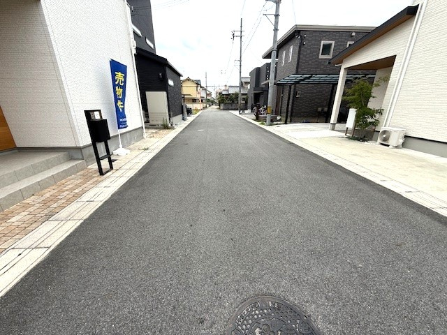 大和高田市中今里町の前面道路含む現地写真