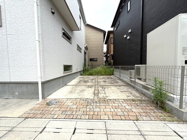 大和高田市中今里町の前面道路含む現地写真