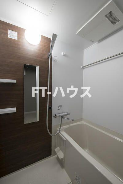 ドゥーエ西船橋の浴室