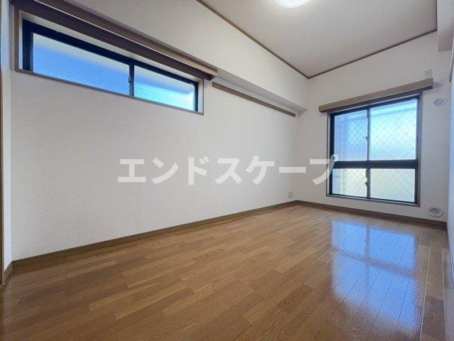 T-one MIYAHARA West Bの居間・リビング|高崎、前橋、伊勢崎エリアのお部屋探しはエンドスケープまで！お客様の理想お聞かせ下さい♪