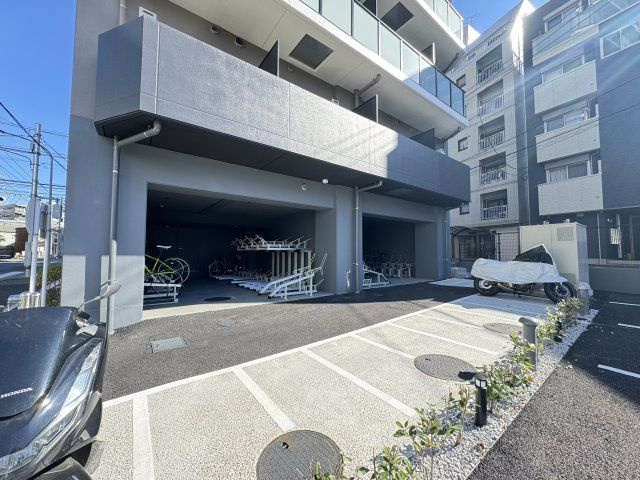 S-RESIDENCE松戸Iriseの駐車場