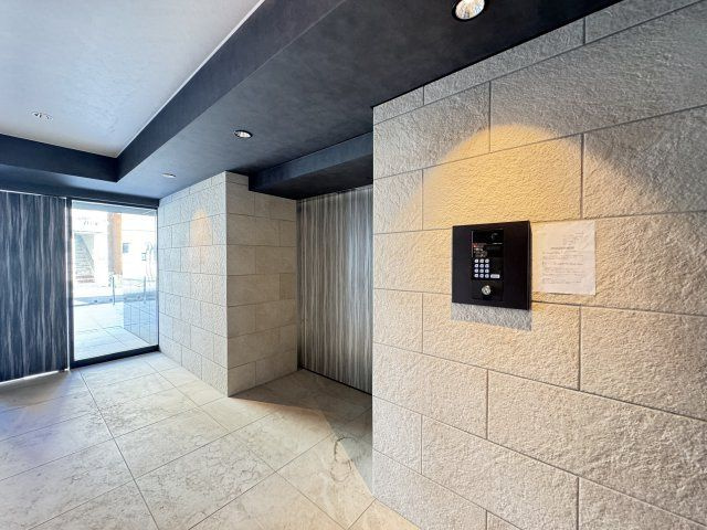 S-RESIDENCE松戸Iriseのロビー