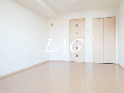 【居間・リビング】 | ボヤージュ・アン・バトー | 洋室のお部屋です。