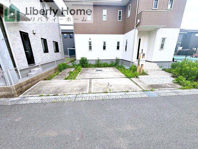 筑西市市野辺　中古戸建の駐車場