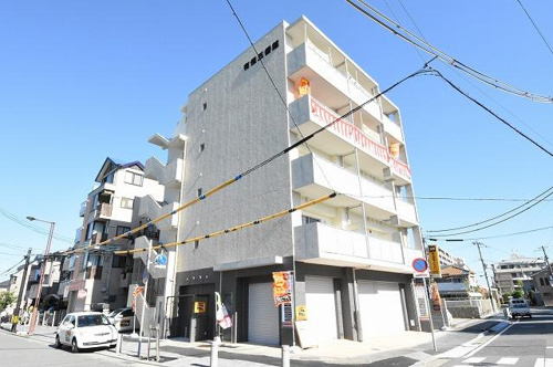 エレベーター付きで重い荷物も楽々♪