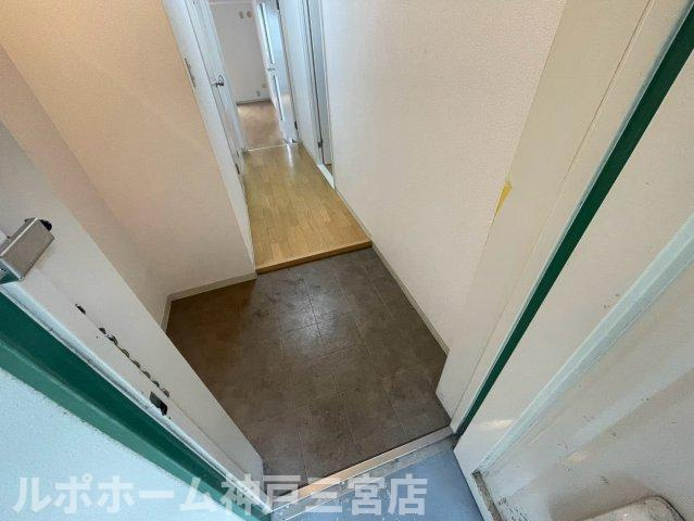 グリーンハイツ諏訪山の玄関