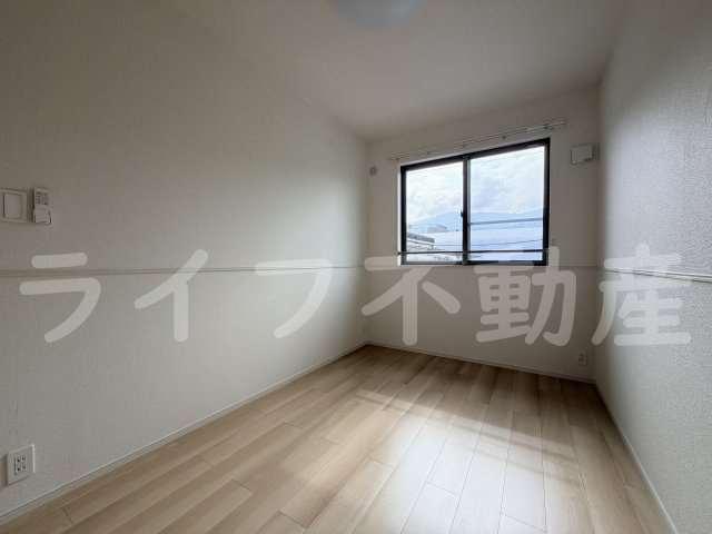 アット横小路の内装