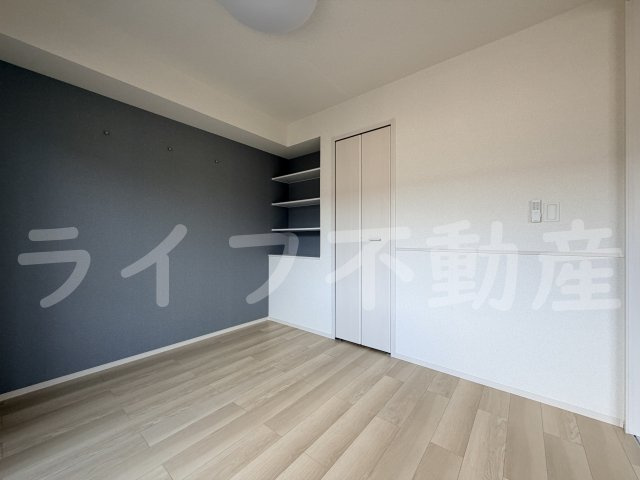 アット横小路の内装