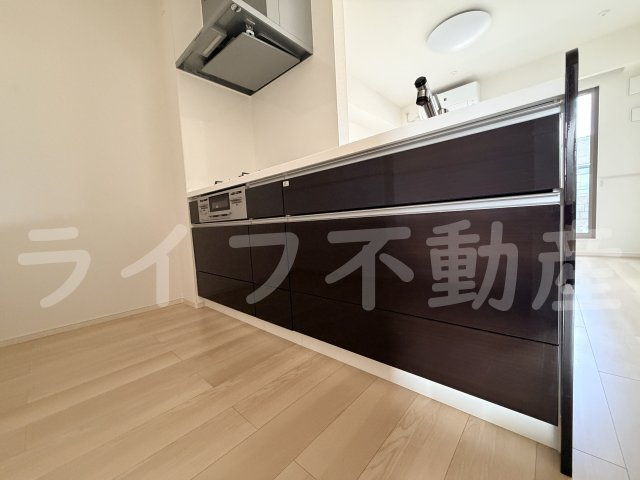 アット横小路のキッチン