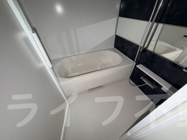 アット横小路の浴室