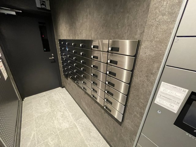 レーベン長岡南町THE CLASSのエントランス