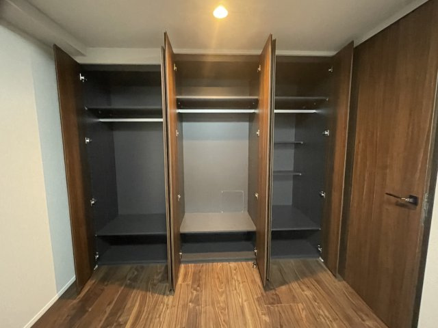 レーベン長岡南町THE CLASSの収納