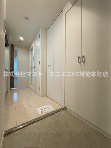プレサンス谷町アルファの玄関