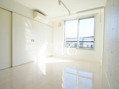 【居間・リビング】 | ザ・パーククロス千歳烏山 | 洋室のお部屋です。