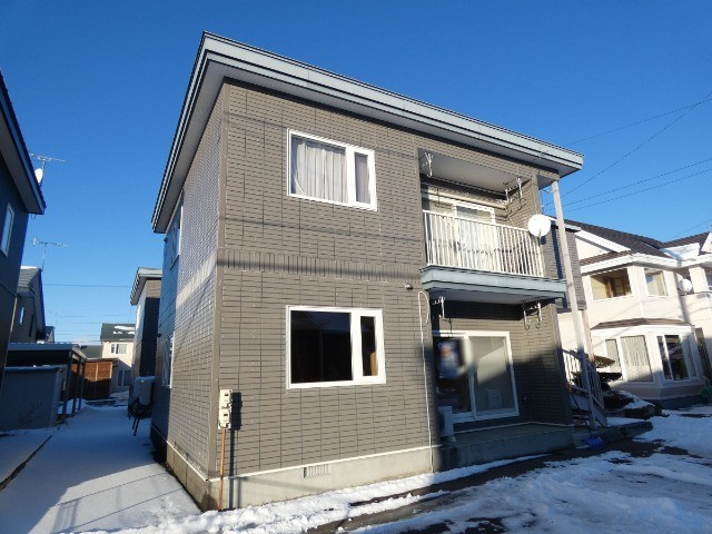 帯広市西二十四条南３丁目のテラスハウス