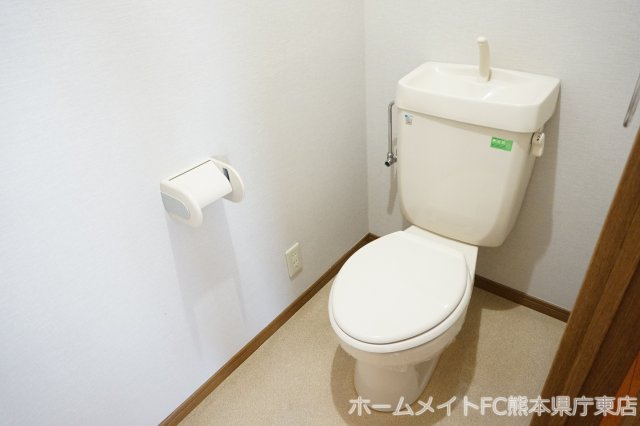 熊本市東区長嶺東３丁目の賃貸マンションのトイレ
