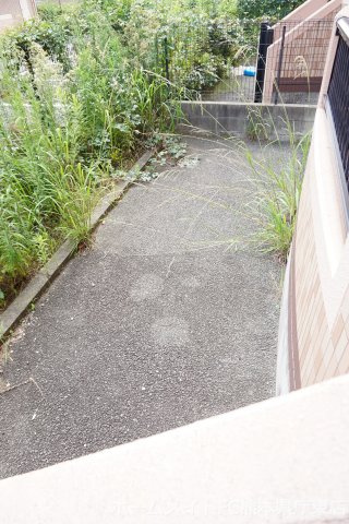 熊本市東区長嶺東３丁目の賃貸マンションの庭