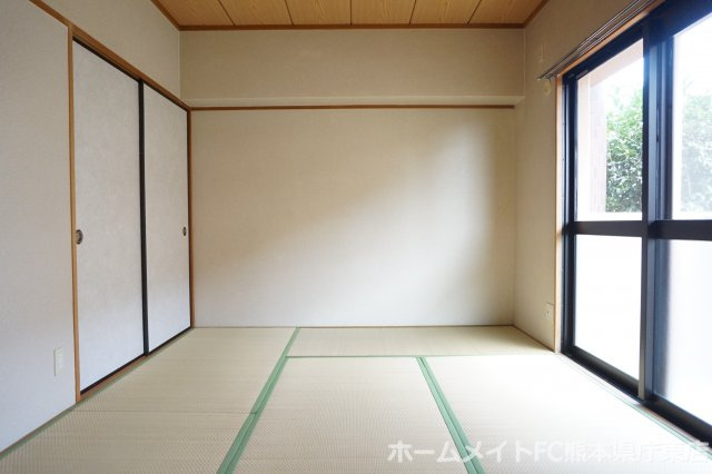 熊本市東区長嶺東３丁目の賃貸マンションの和室