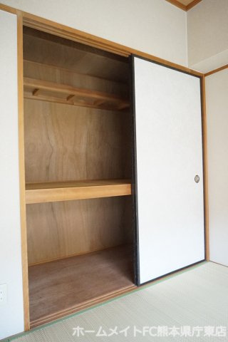 熊本市東区長嶺東３丁目の賃貸マンションの収納