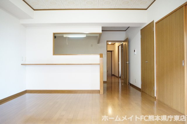 熊本市東区長嶺東３丁目の賃貸マンションの居間・リビング
