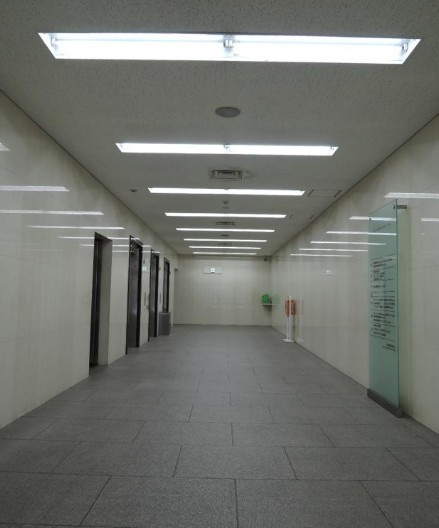 東京建物本町ビルのエントランス