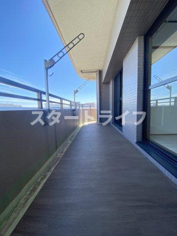 大阪市淀川区野中北１丁目の賃貸マンションのバルコニー